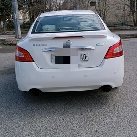 Nissan Maxima 2010