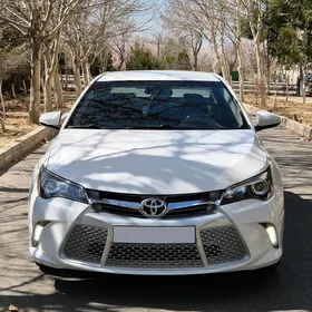 Toyota Camry 2016