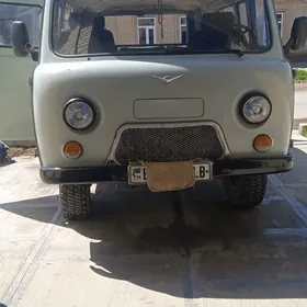 UAZ 2206 2000