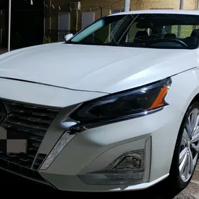 Nissan Altima 2020