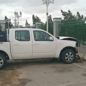 Nissan Navara 2011