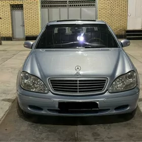 Mercedes-Benz S-Class 1999