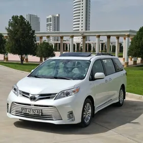 Toyota Sienna 2020