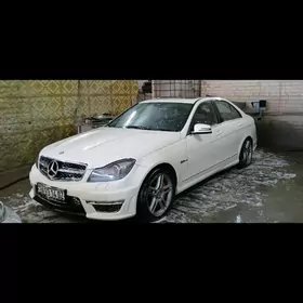 Mercedes-Benz C300 2010