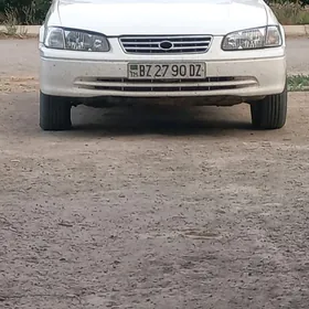 Toyota Camry 2000