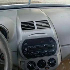 Nissan Altima 2002