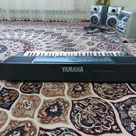 Yamaha PSR500