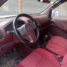 Nissan Navara 2012