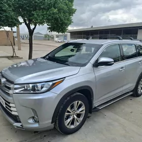 Toyota Highlander 2019