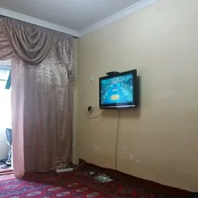 5мкр 1комната 3этаж гостинка