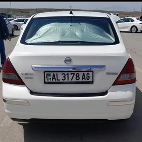 Nissan Versa 2010