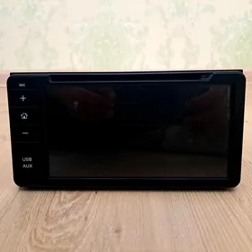 Toyota Universal DVD Monitor