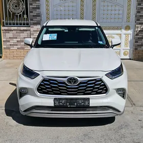 Toyota Highlander 2022