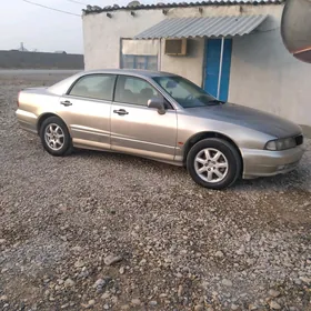 Mitsubishi Diamante 1996
