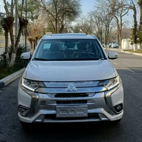 Mitsubishi Outlander 2022