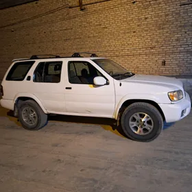 Nissan Pathfinder 2001