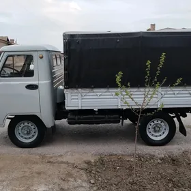 UAZ Profi 1998