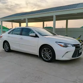 Toyota Camry 2015