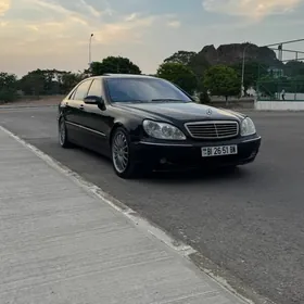 Mercedes-Benz S-Class 2002