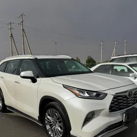 Toyota Highlander 2020