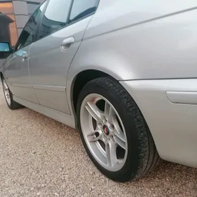 BMW E39 1999