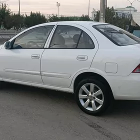 Nissan Sunny 2012