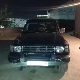 Mitsubishi Pajero 1999
