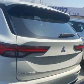 Mitsubishi Outlander 2024
