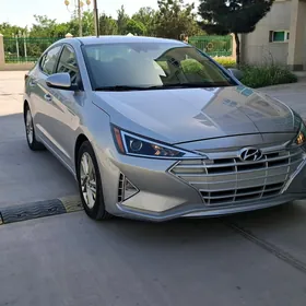 Hyundai Elantra 2020