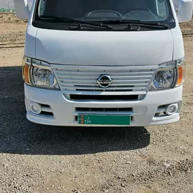 Nissan Urvan 2009