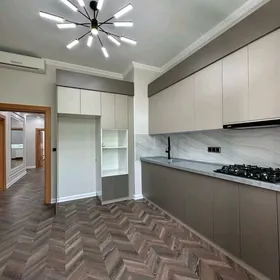 GURTLY 2017 3 KOM 1 ETAŹ LIFT