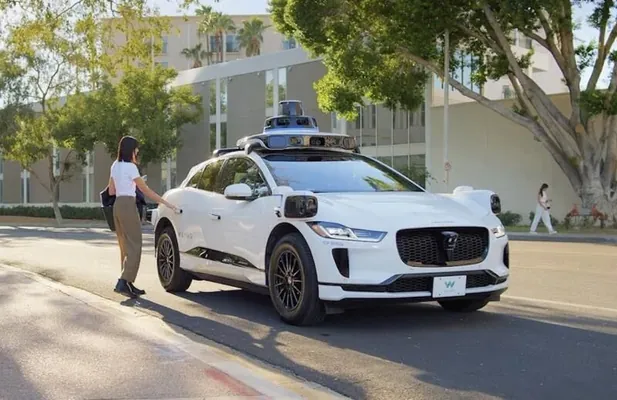Waymo рассматривает возможность продажи своих роботакси всем желающим