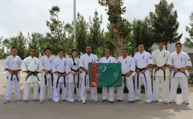 Kiokuşinkaý karate boýunça Türkmenistanyň ýygyndy topary Ermenistandaky halkara ýaryşa taýýarlyk görýär