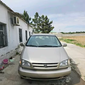 Toyota Sienna 1999