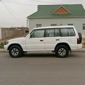 Mitsubishi Montero 1994