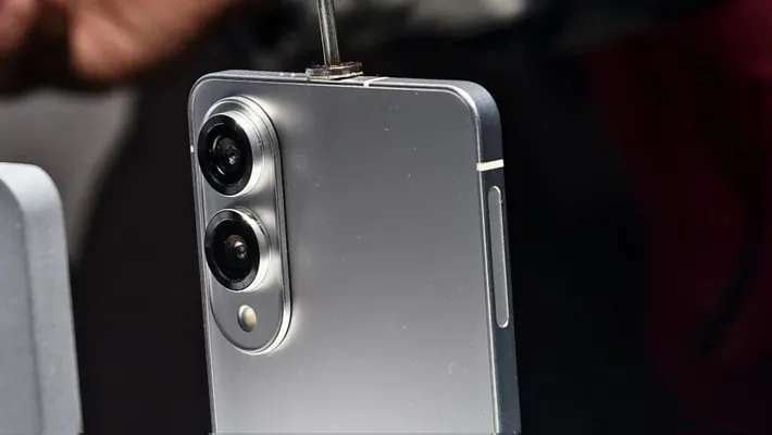 Samsung Galaxy S25 Edge получит ультратонкий корпус на 5.8 мм и 200-Мп камеру