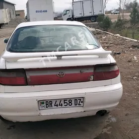 Toyota Carina 1993