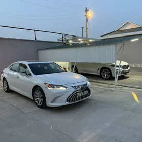 Lexus ES 350 2022