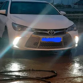 Toyota Camry 2016