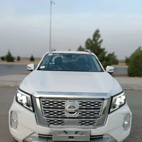 Nissan Navara 2024
