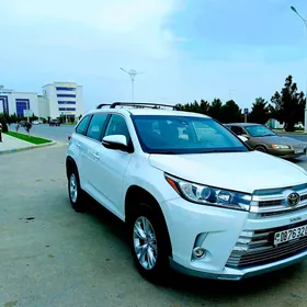 Toyota Highlander 2019
