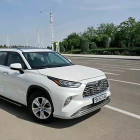 Toyota Highlander 2020