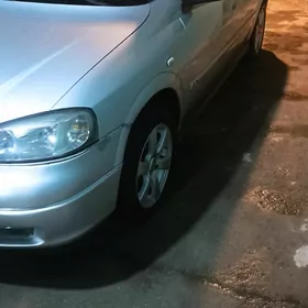 Opel Astra 2003