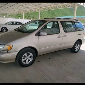 Toyota Sienna 2001