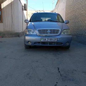 Kia Carnival 2001