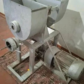 Makaron Çykarýan apparat