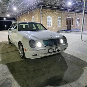 Mercedes-Benz E320 2000