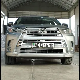 Toyota Highlander 2014