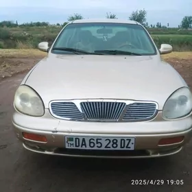 Daewoo Leganza 2002