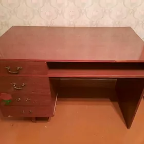 ПИСЬМЕННЫЙ СТОЛ.
